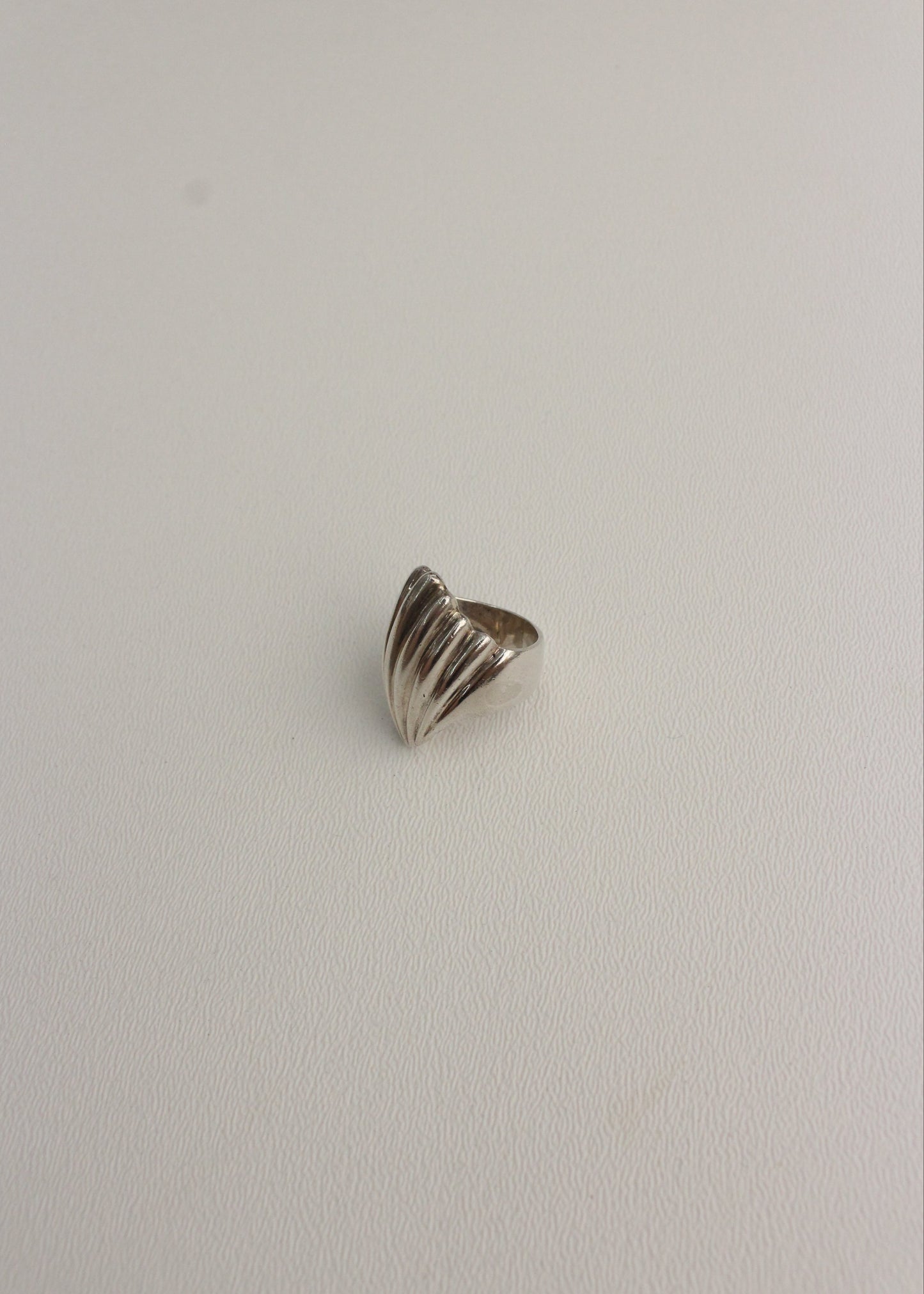 Shell Sterling Silver Ring 5.75