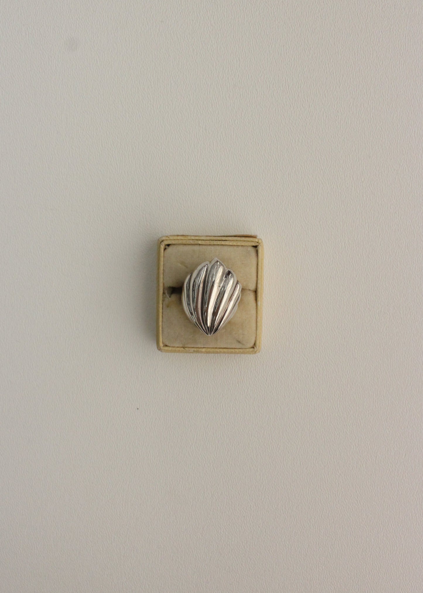 Chunky Shell Sterling Silver Ring 6