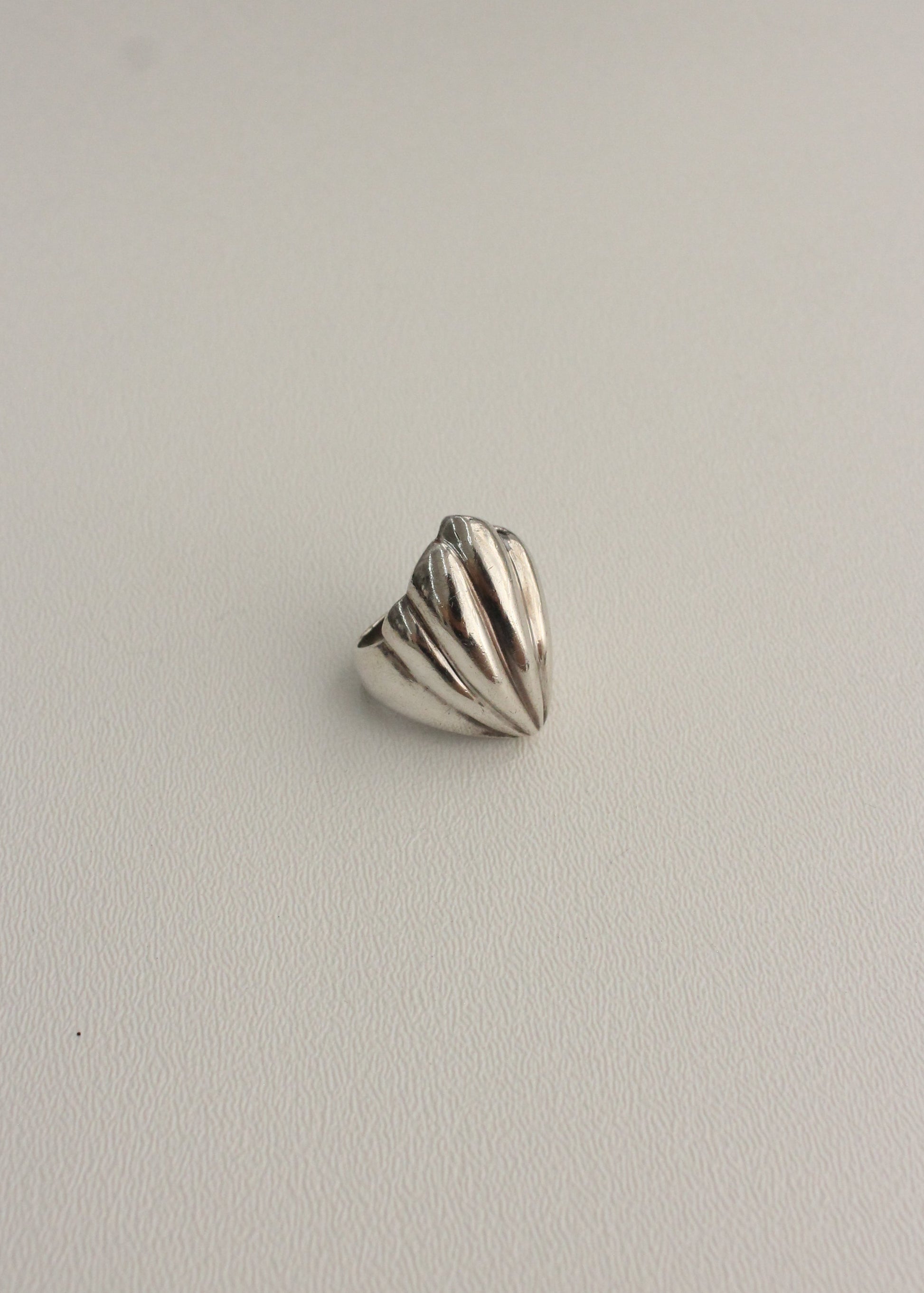 Chunky Shell Sterling Silver Ring 6