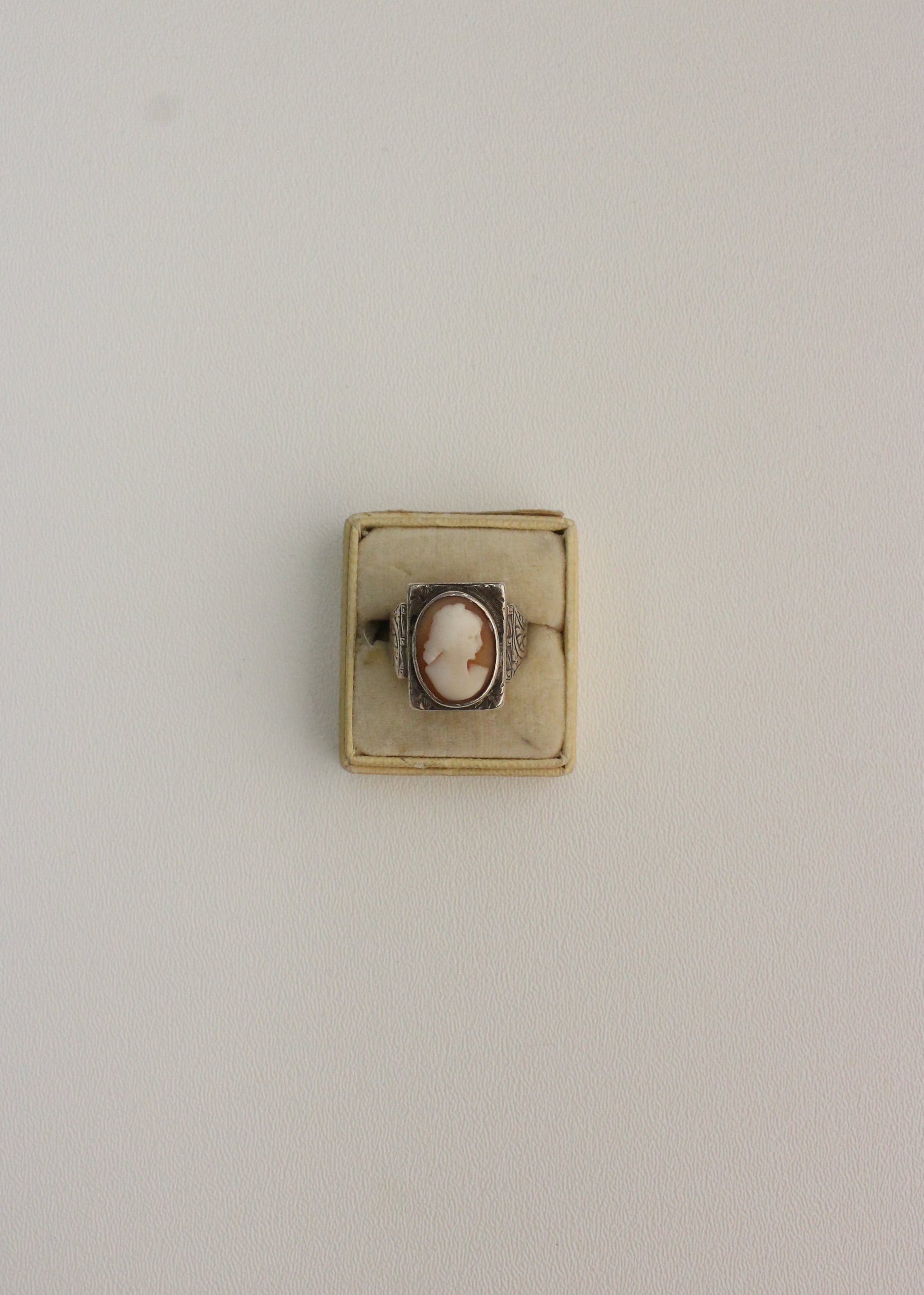 Shell Cameo Sterling Silver Ring 11.5