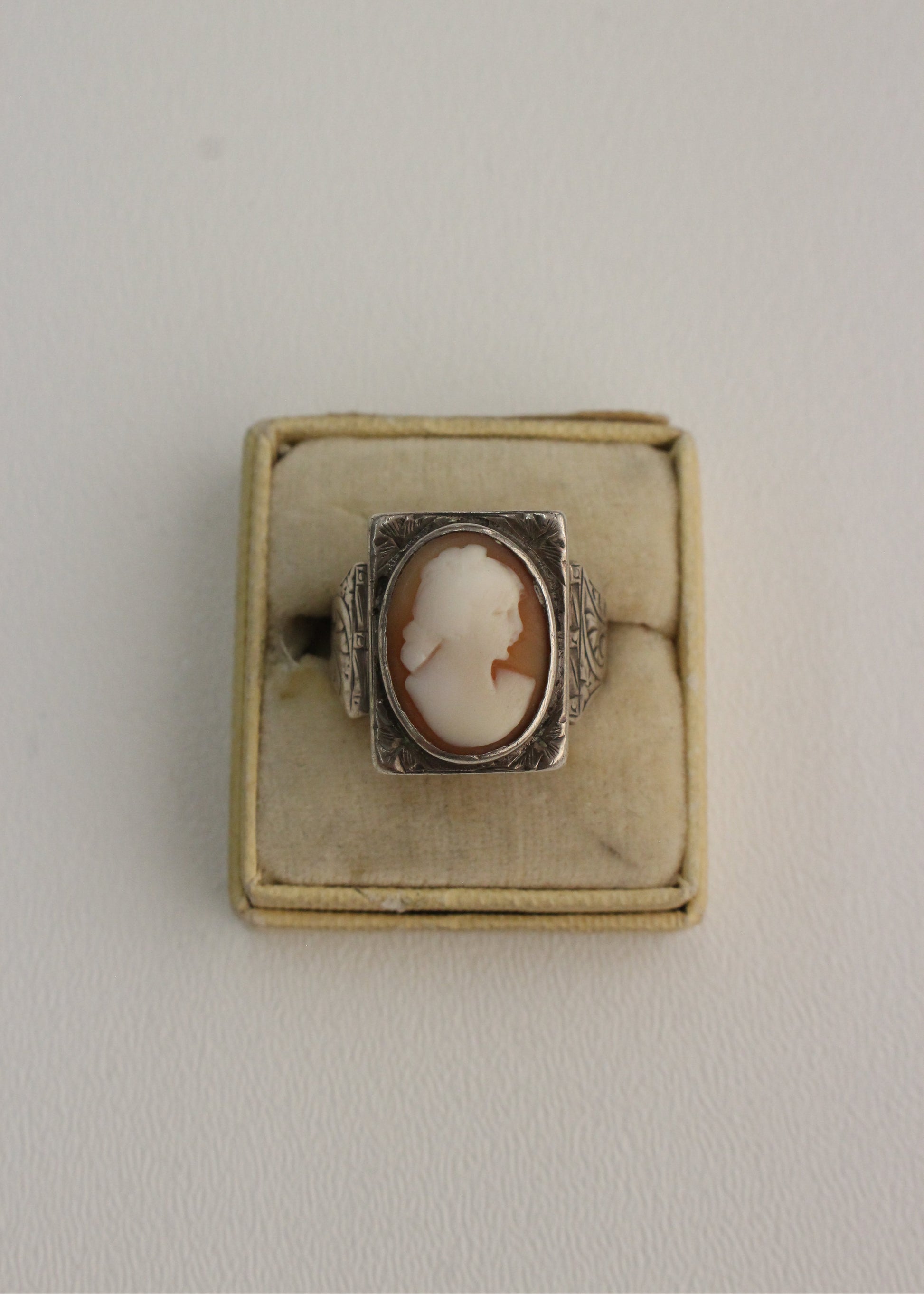 Shell Cameo Sterling Silver Ring 11.5