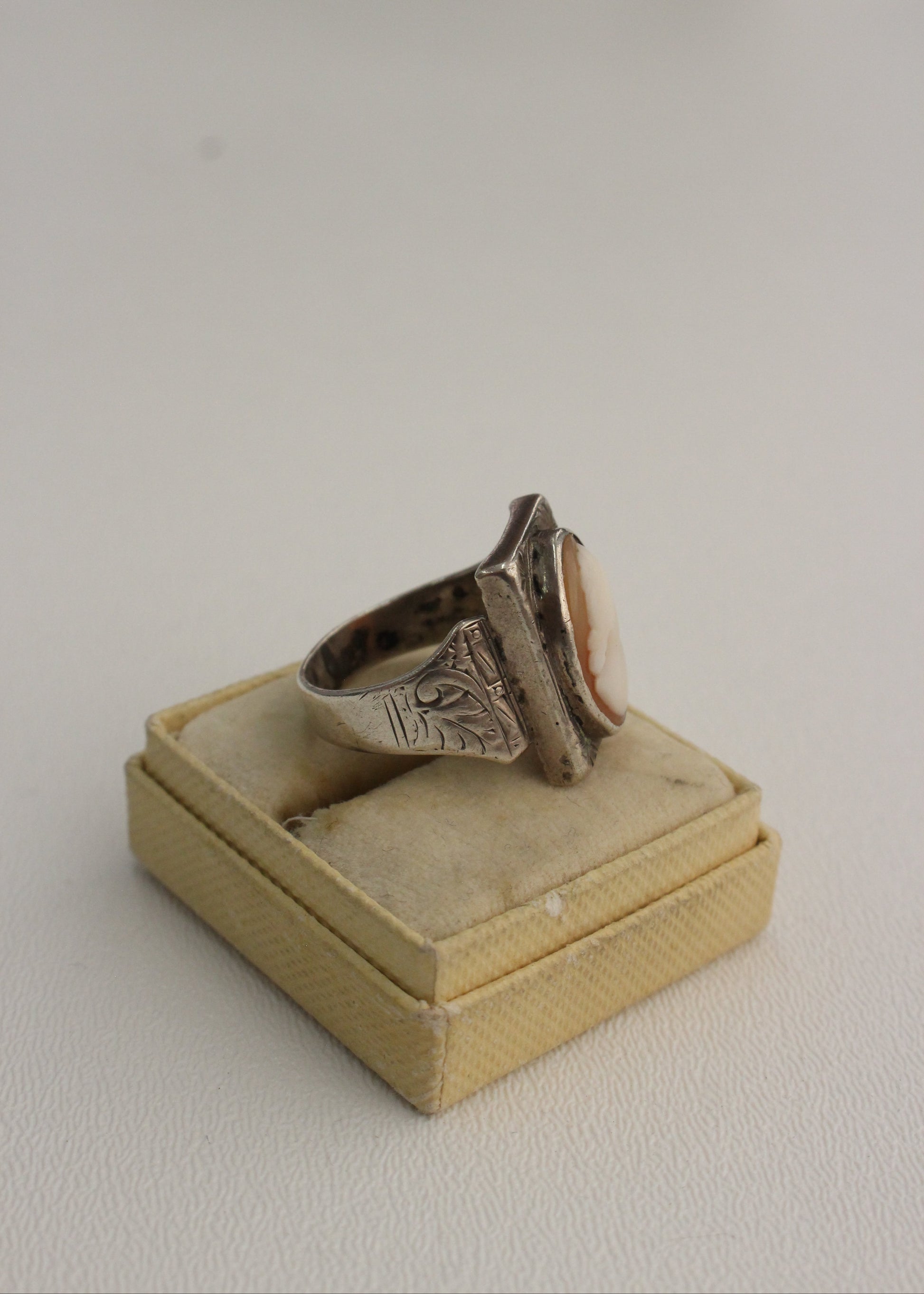 Shell Cameo Sterling Silver Ring 11.5