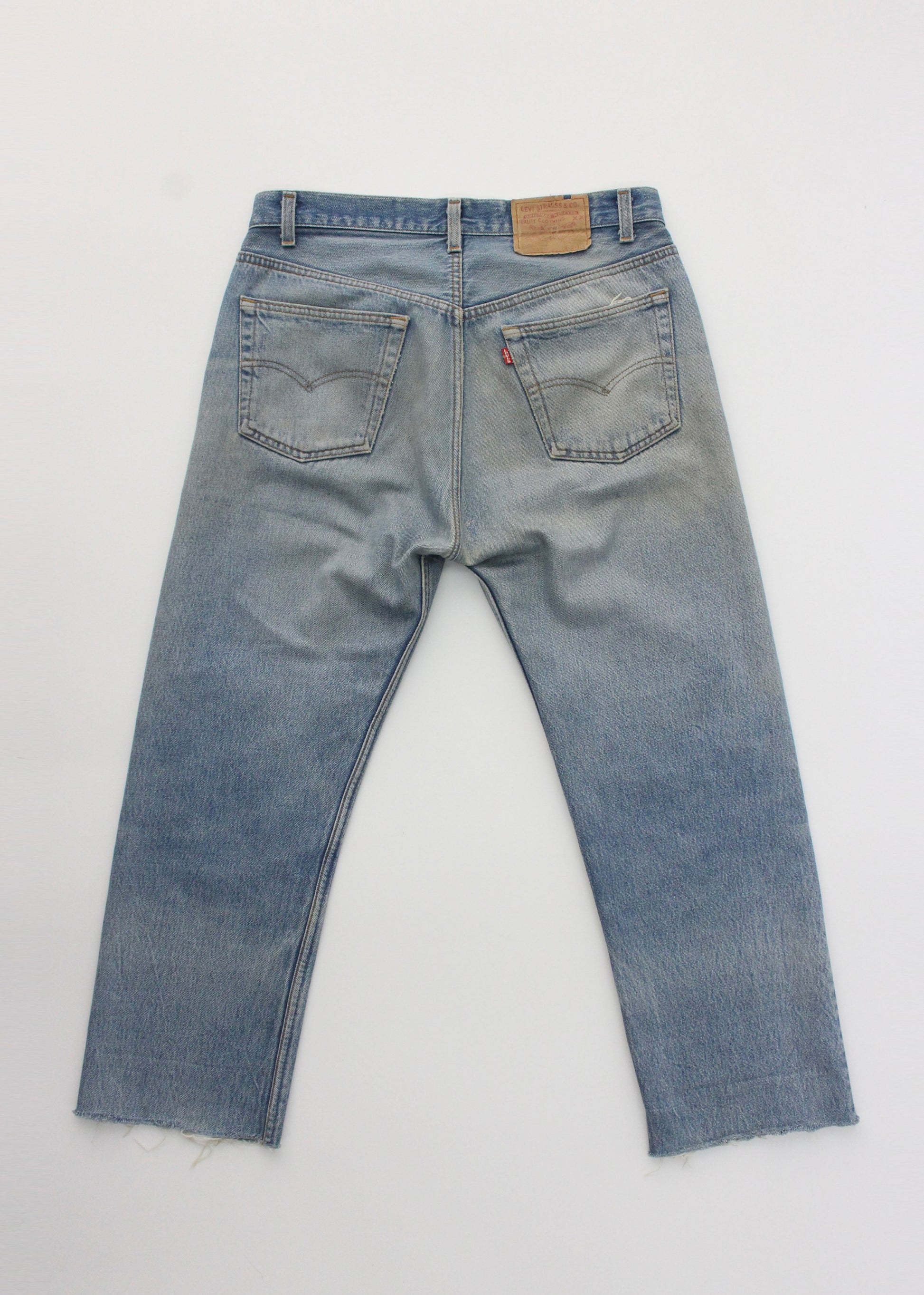 80s Distressed Levi's 501 half w34 L26